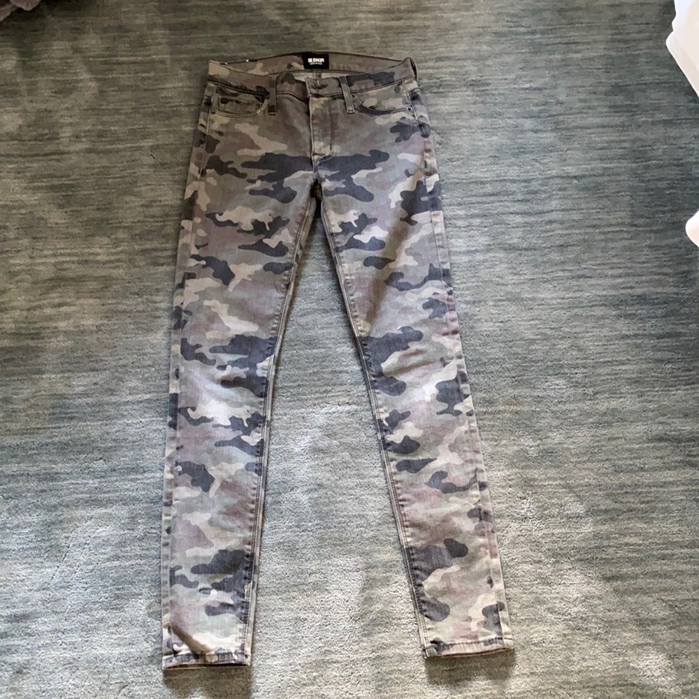 hudson jeans in perfect condition